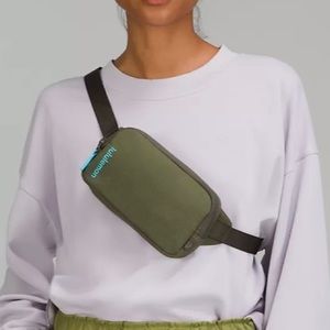 NWT Lulu Mini Belt Bag Carob Brown ( army greenish color)